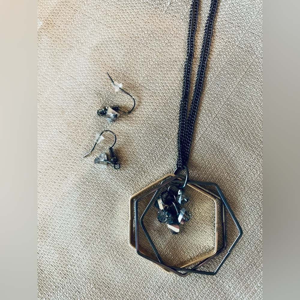 Long Gunmetal & Gold Necklace NWOT
